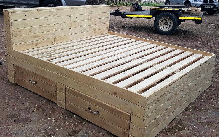 1 giant pallet bed frame with storage