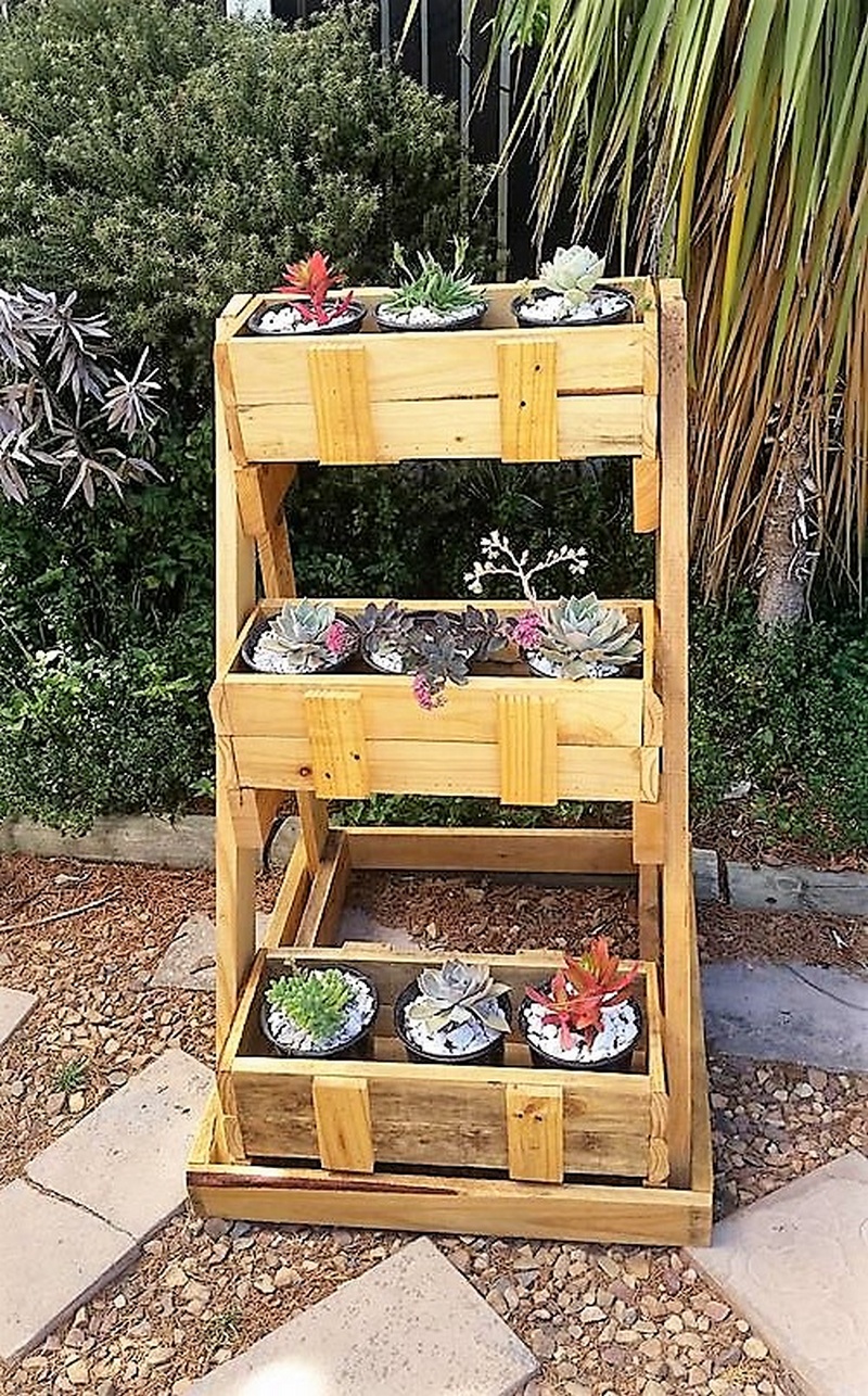 pallets 3 tier planter stand 2