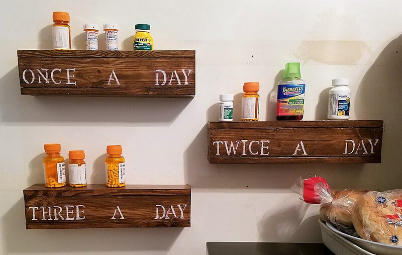recycled wood pallet shelves