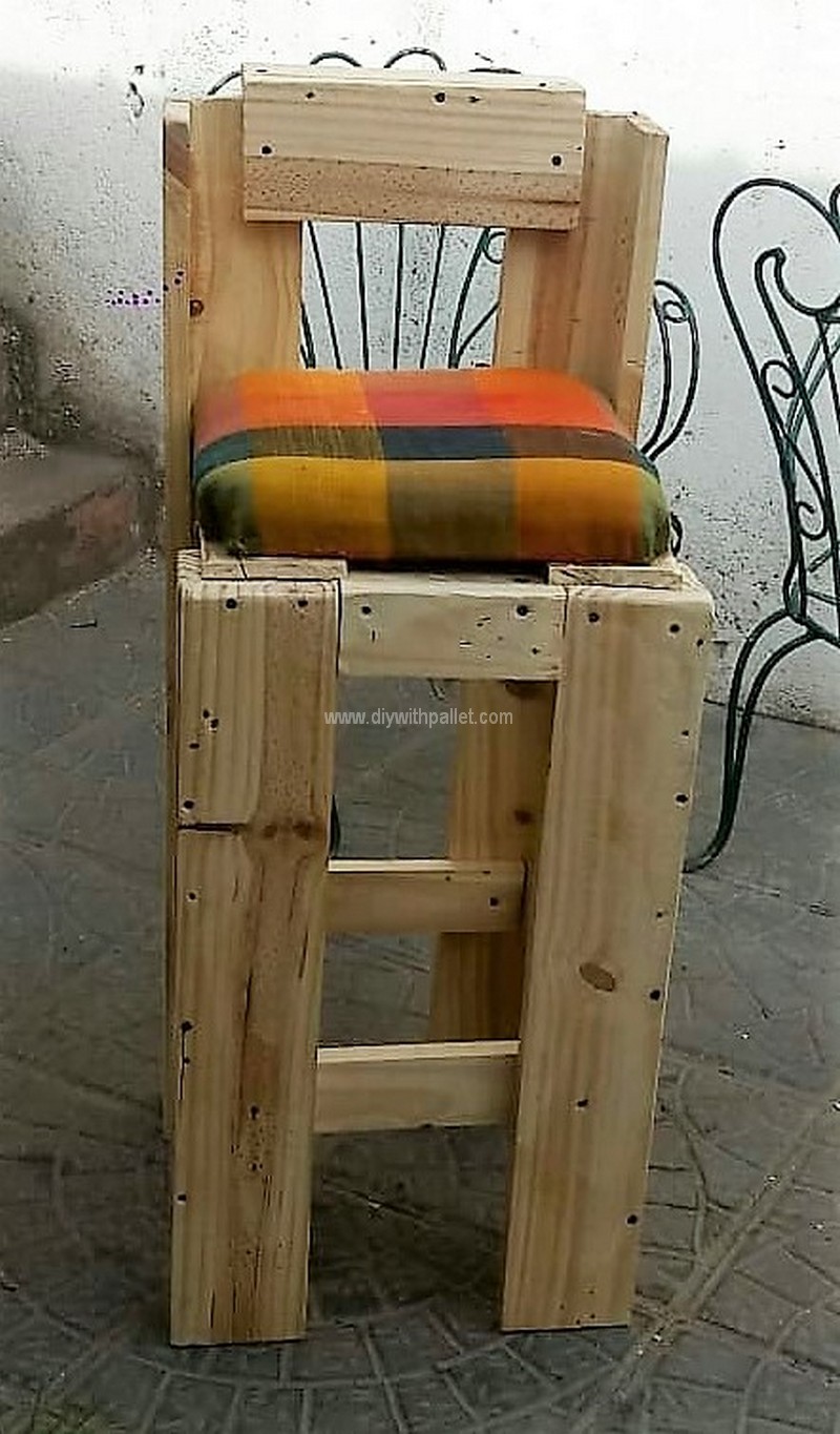 wood pallet chair