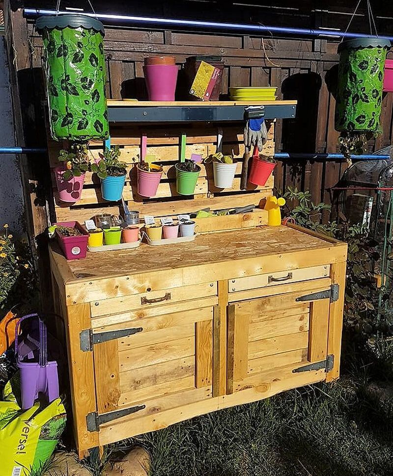wood pallet garden potting table