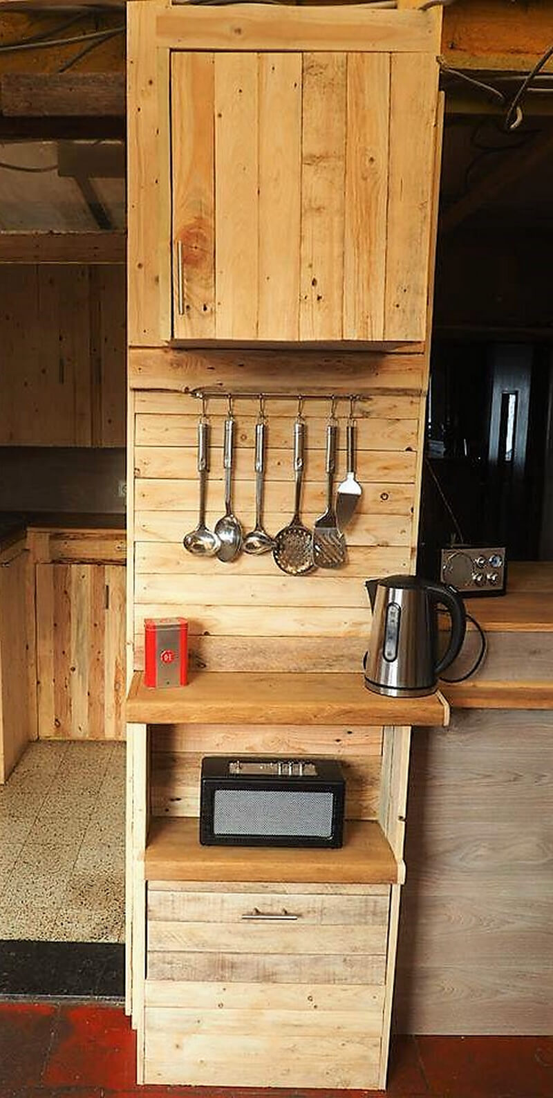 pallet kitchen cabinet idea