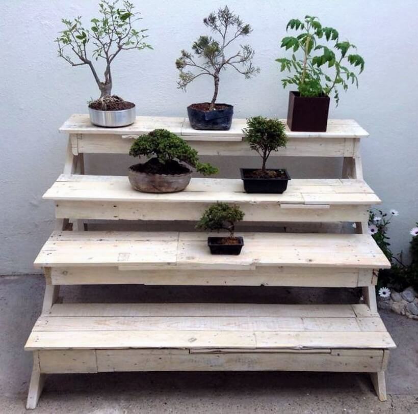 pallet pots stand art