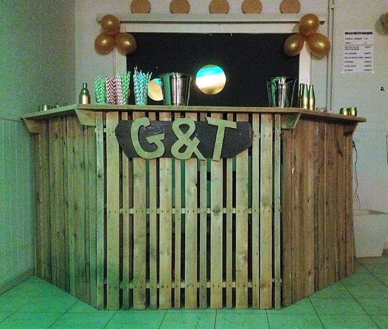 recycled pallets bar