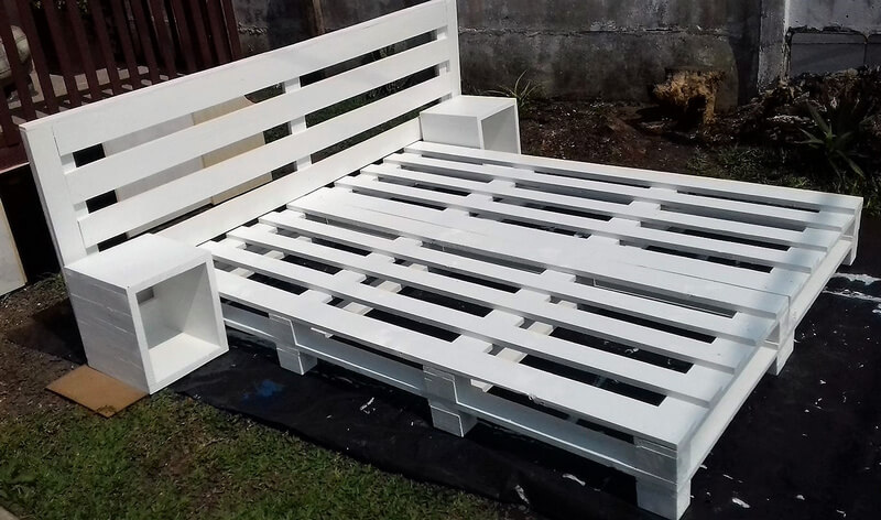 repurposed wood pallet bed frame