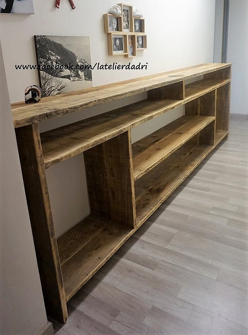 wood pallets entryway table idea