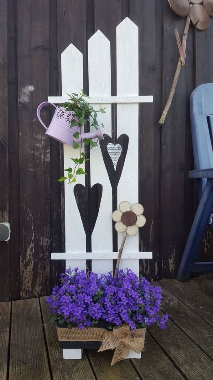 DIY pallet stand with planter ideas (1)