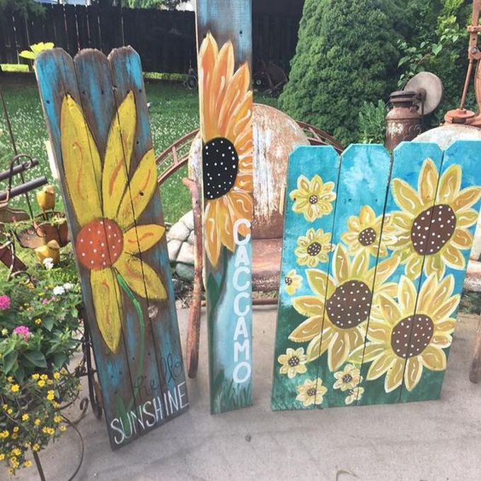 DIY pallet welcome stand ideas (3)