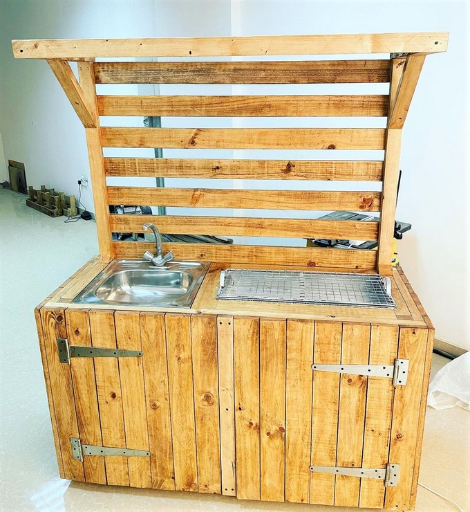wood pallet outdoor kitchen ideas (26)