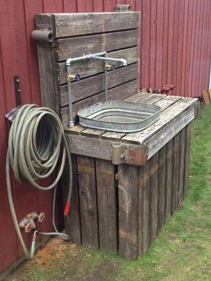 wood pallet outdoor sink (1)